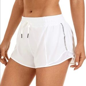 white hotty hot dupe, xs, 2.5 inseam